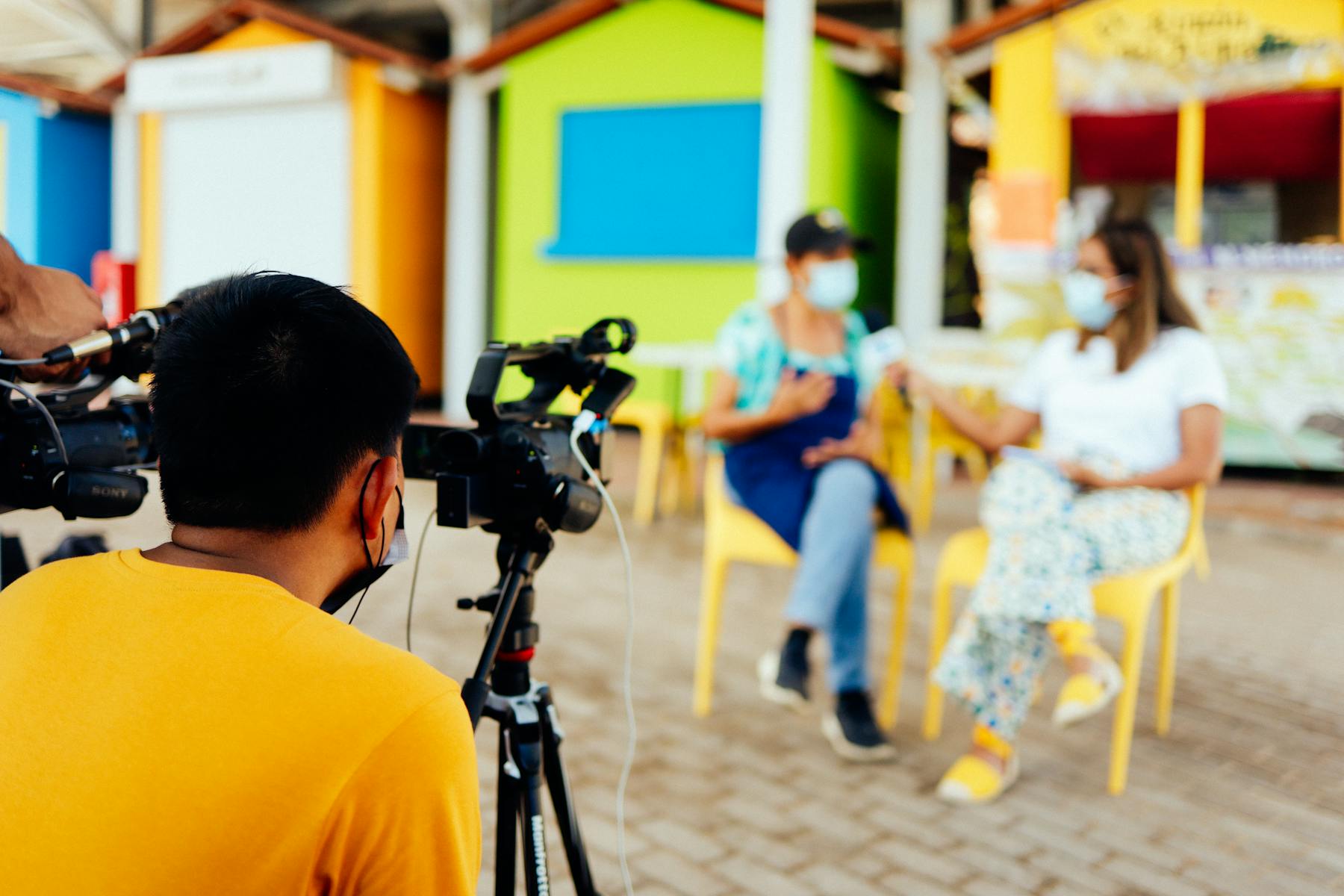 Entrevista audiovisual en exterior