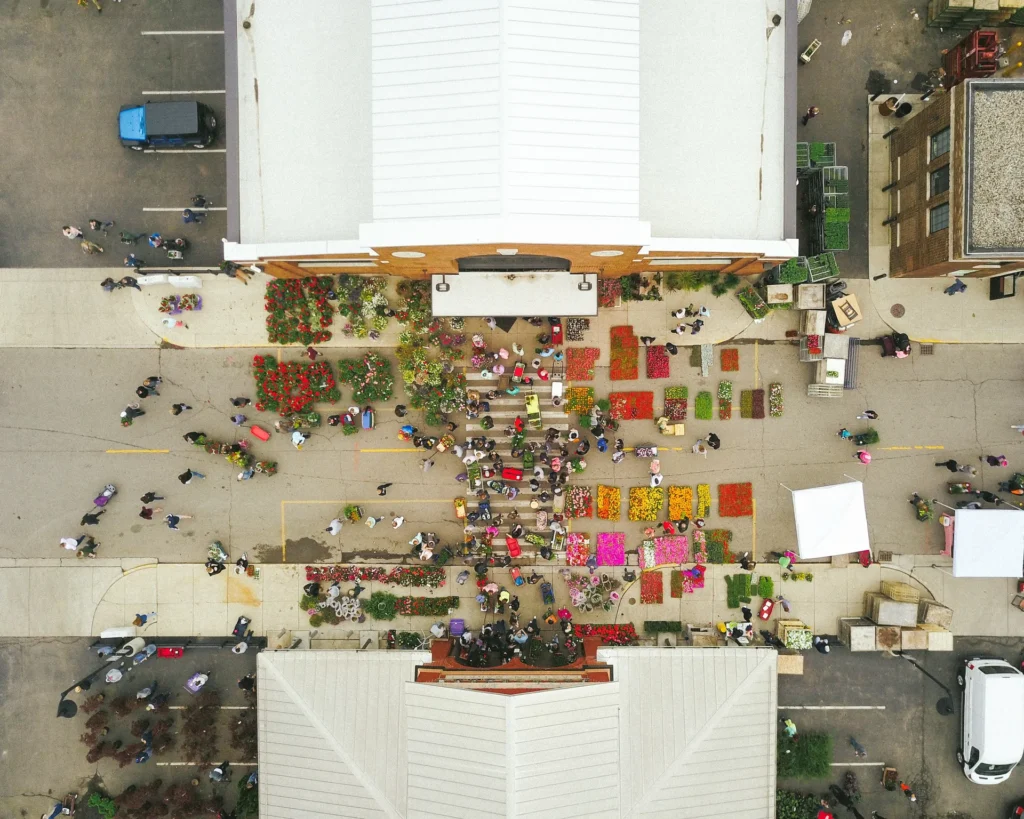 Vista aérea de feria o actividad masiva